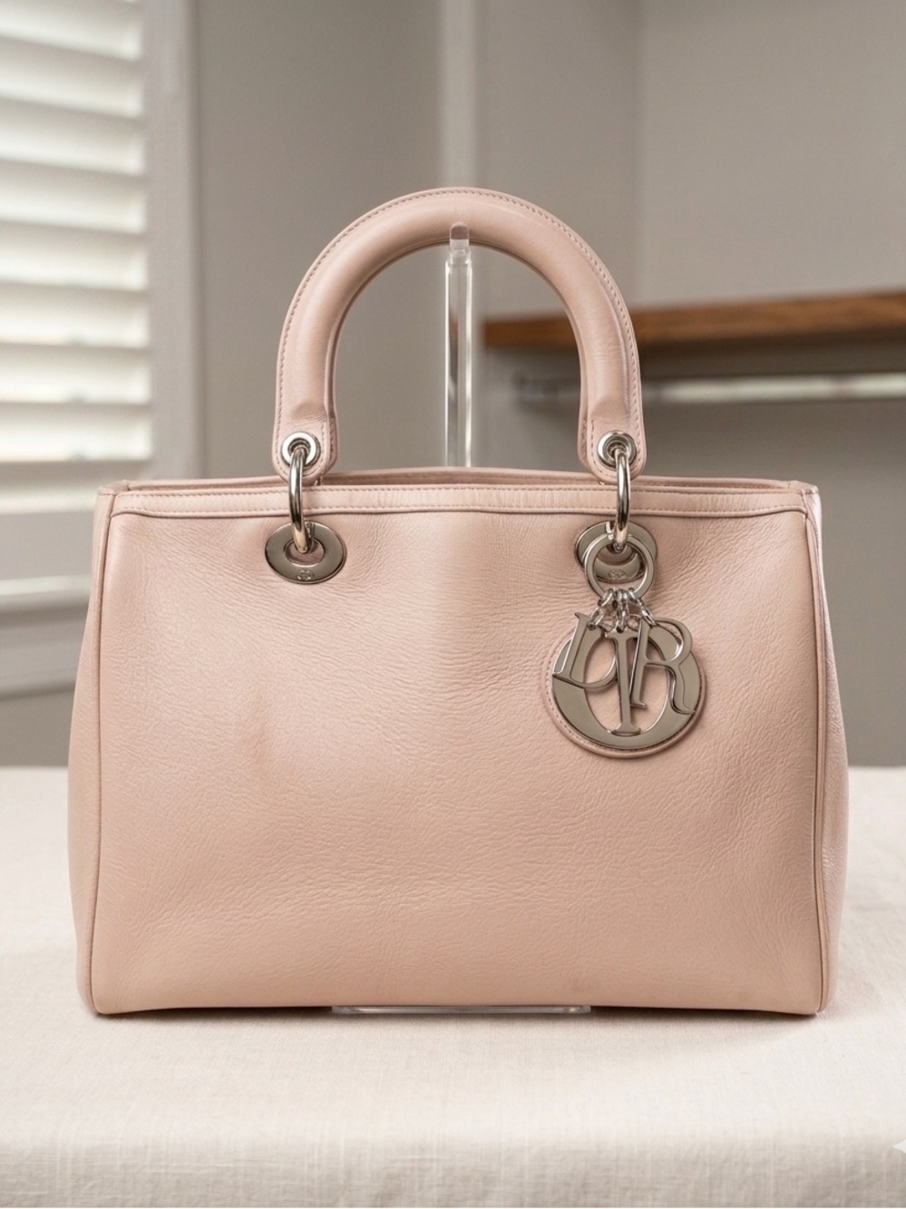 ⭐️Auth Christian Dior Pebbled Leather Boston Bowling Bag – Pale Blush Pink 2013 - Picture 1 of 17